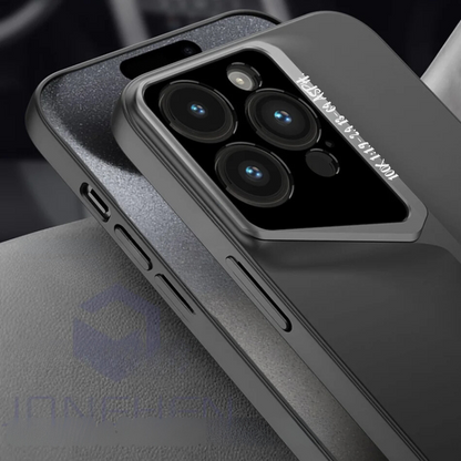 BladeSkin ultratunn titanium iPhone-fodral