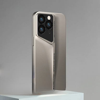 BladeSkin ultratunn titanium iPhone-fodral