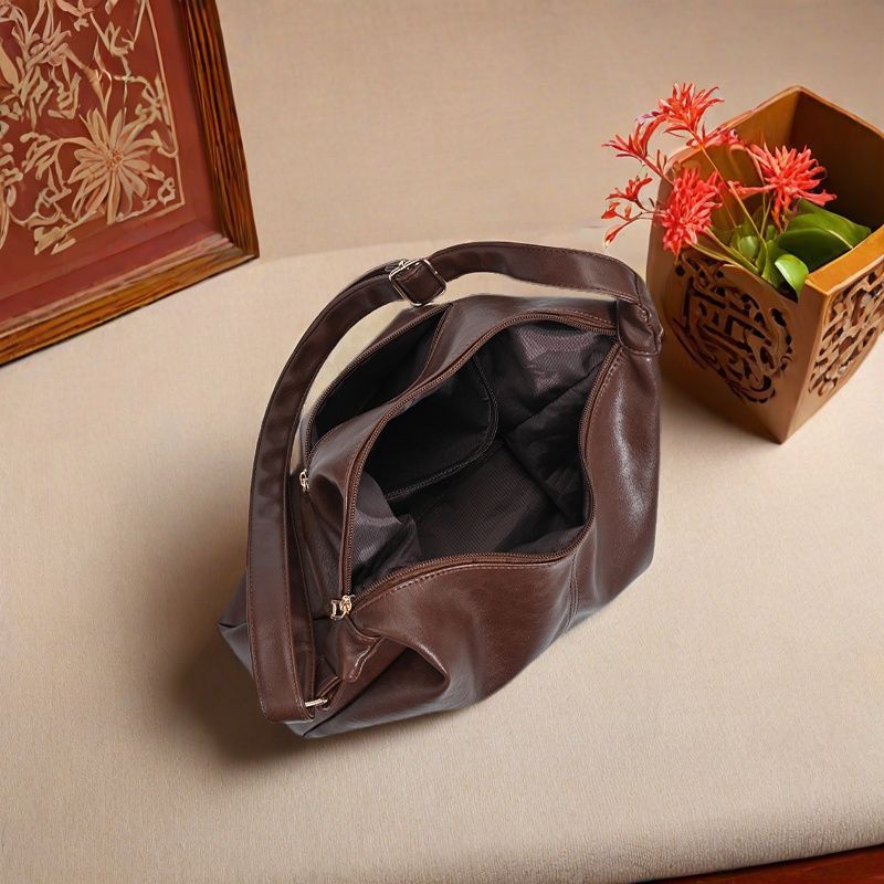 Velmos - Veganskt läder axelväska i hobo-stil