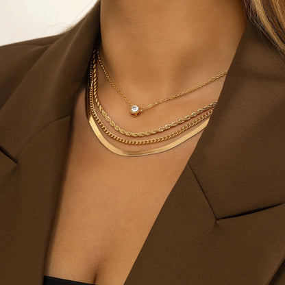 Renata Signature Flerskiktat Halsband