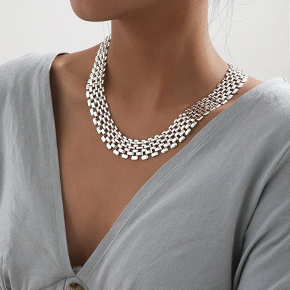 Astrid halsband i nätstil