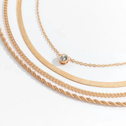 Renata Signature Flerskiktat Halsband