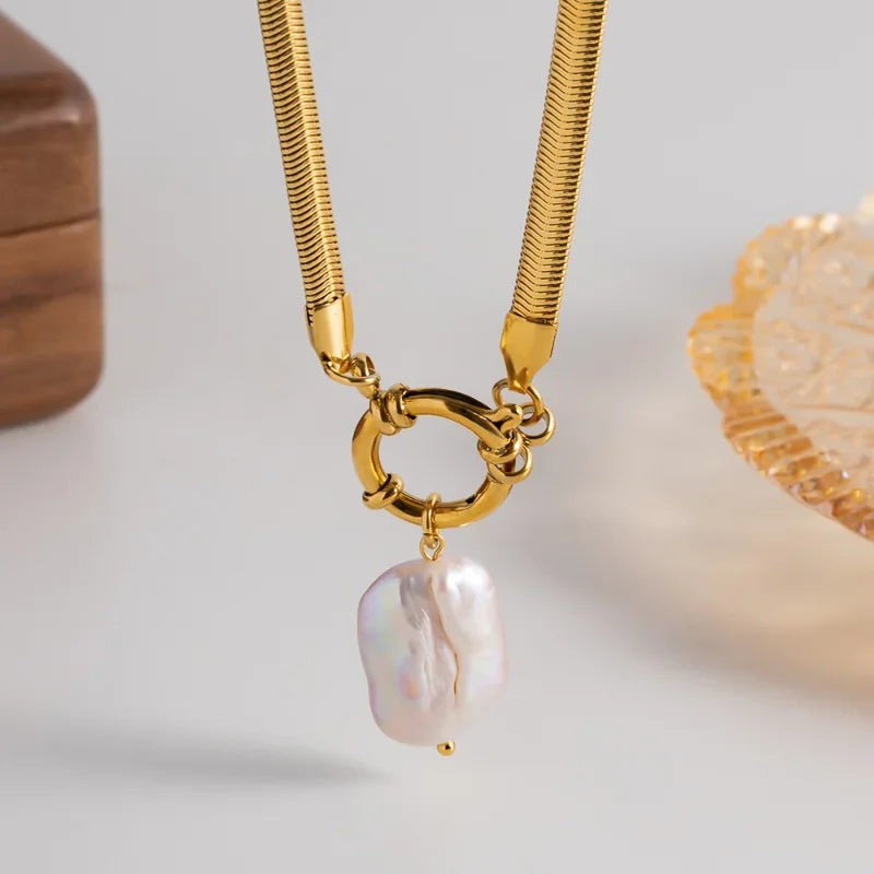 Elysian barockpärlehalsband